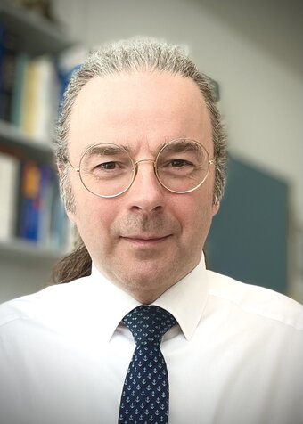 Univ.-Prof. Dr. med. Volker A. Coenen