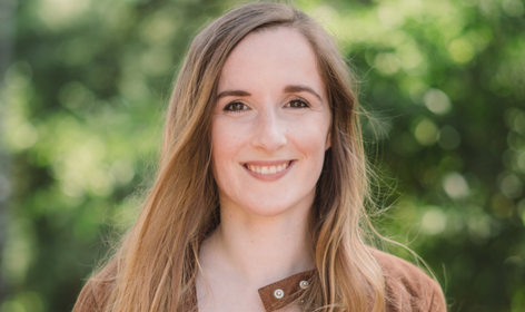 Dr. Isis Wolf wurde für ihre Forschung zur Photoimmuntherapie mit dem Klaus-Mangold-Preis des Universitätsklinikums Freiburg ausgezeichnet. (c)Privat